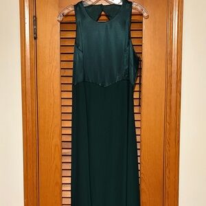 Elegant Green Sleeveless Dress